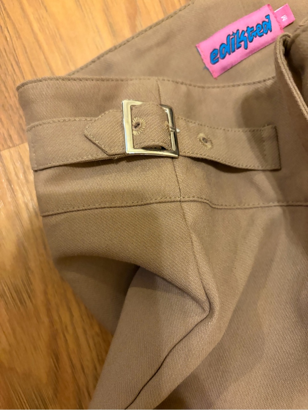 Edikted Slacks in Camel - Picture 5 of 6